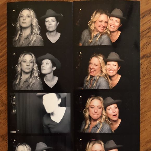 Meet your Posher, Ariann - Picture 1 of 1